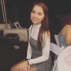 Meet your Posher, Alyssa